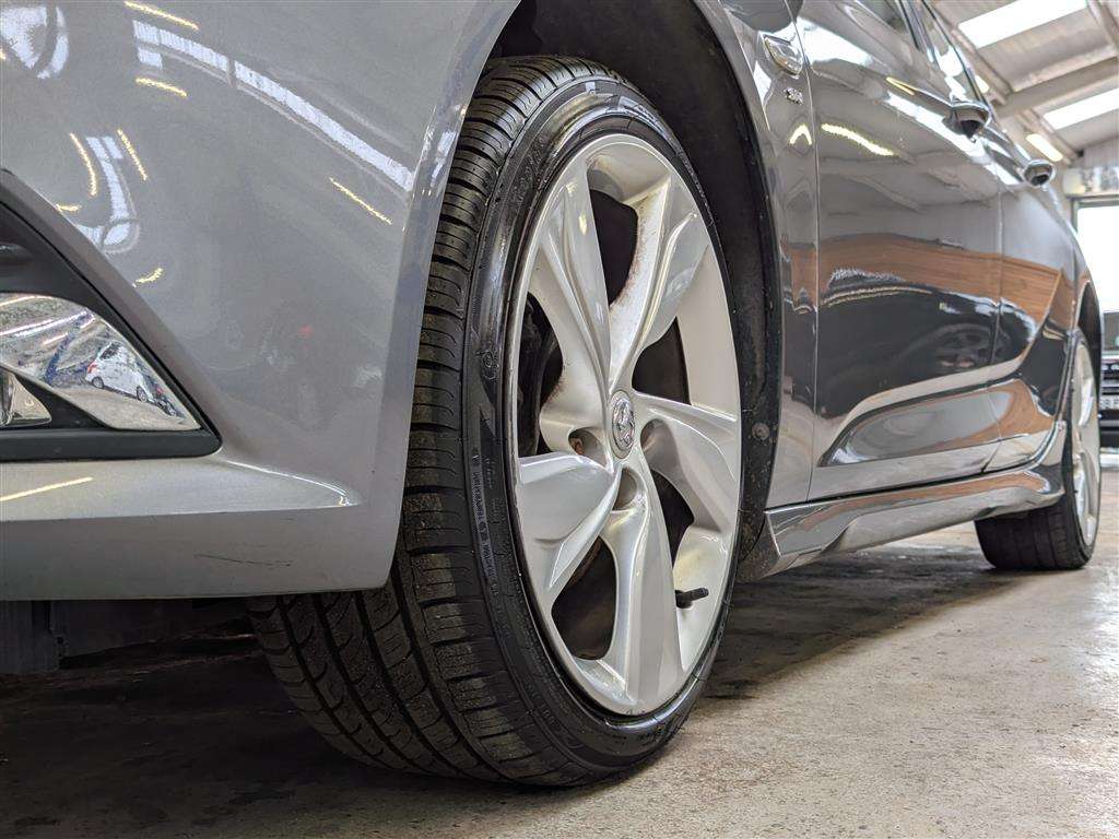 <p>2019 VAUXHALL INSIGNIA SRI VX-LINE NAV</p>