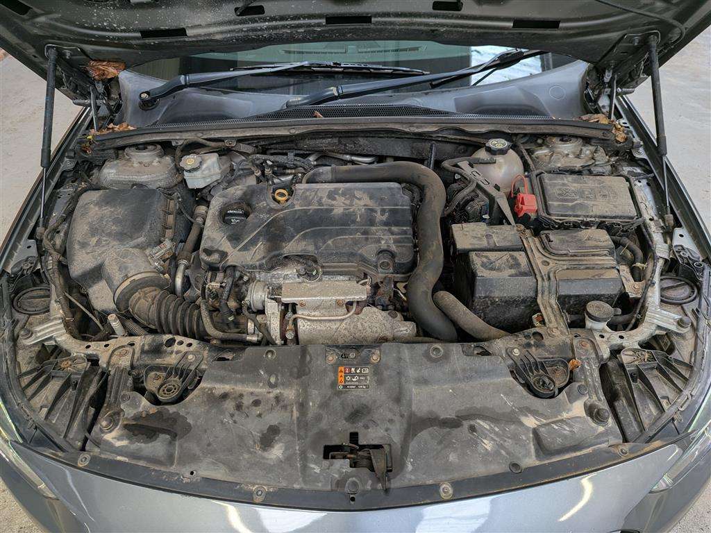 <p>2019 VAUXHALL INSIGNIA SRI VX-LINE NAV</p>