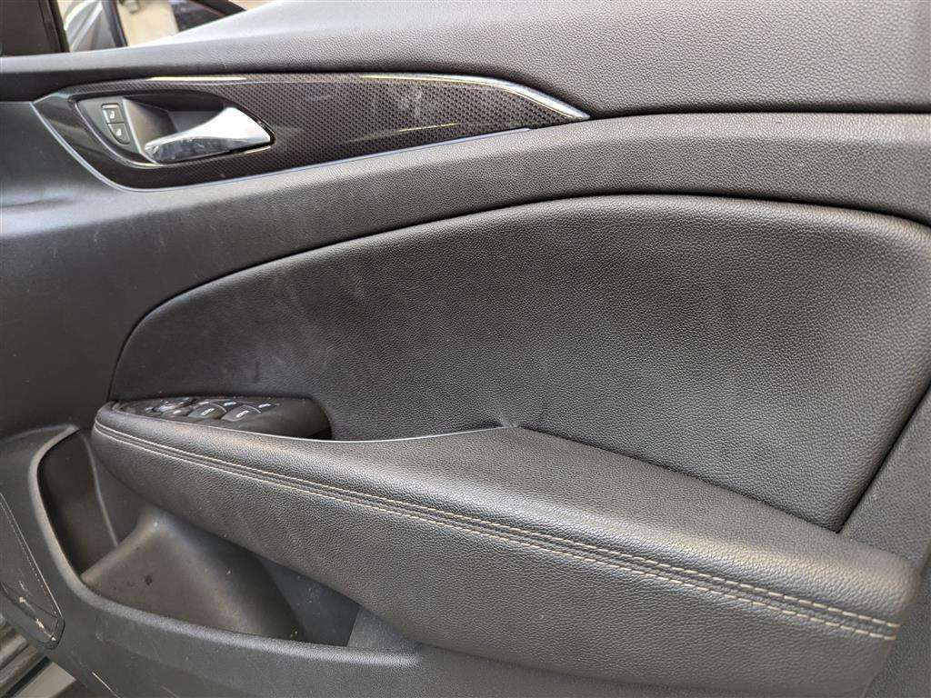 <p>2019 VAUXHALL INSIGNIA SRI VX-LINE NAV</p>