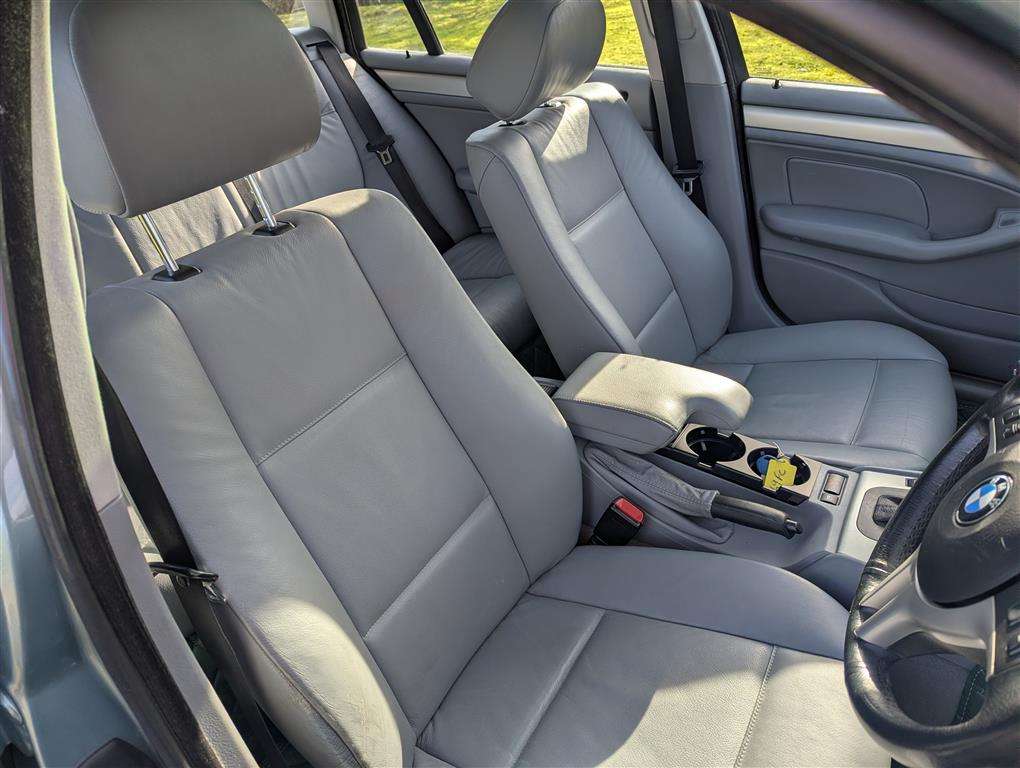 <p>2003 BMW 318I SE TOURING AUTO</p>