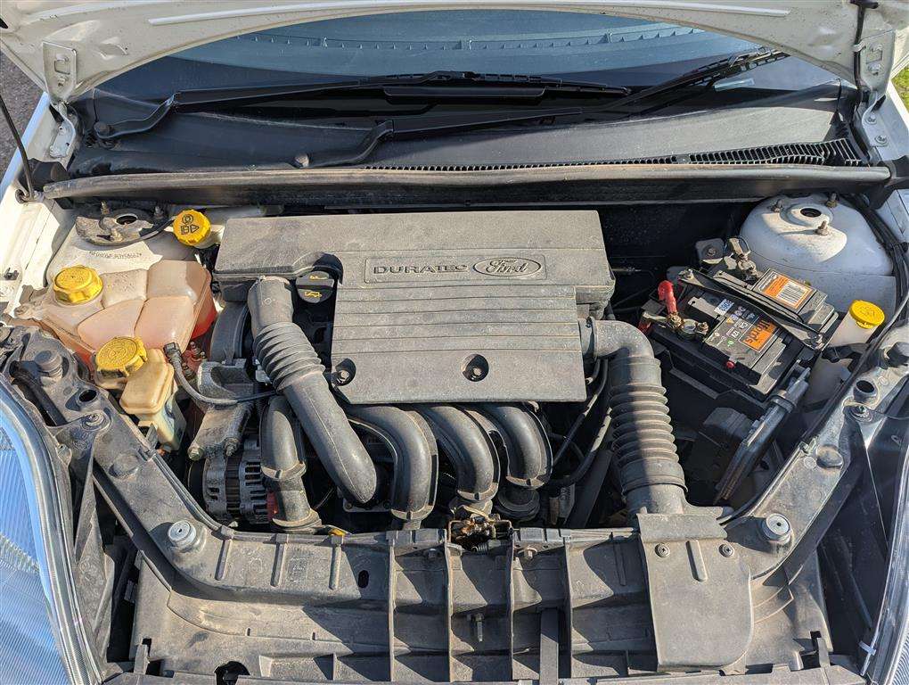 <p>2003 BMW 318I SE TOURING AUTO</p>