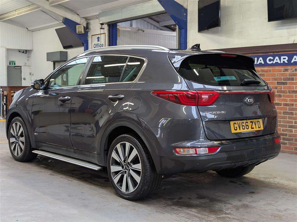 <p>2017 KIA SPORTAGE KX-4 CRDI</p>