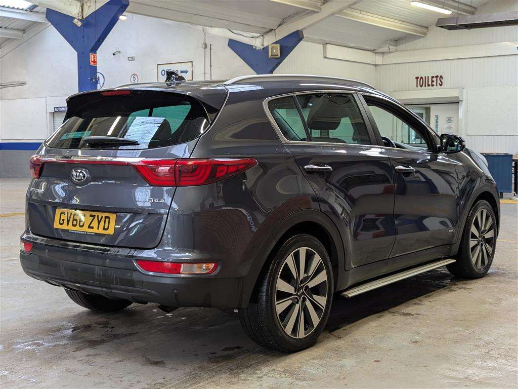 <p>2017 KIA SPORTAGE KX-4 CRDI</p>