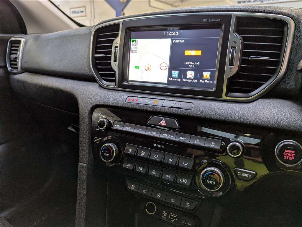 <p>2017 KIA SPORTAGE KX-4 CRDI</p>