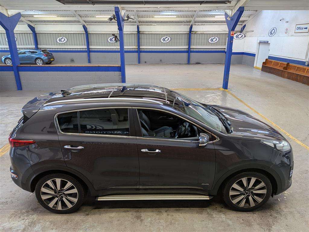 <p>2017 KIA SPORTAGE KX-4 CRDI</p>