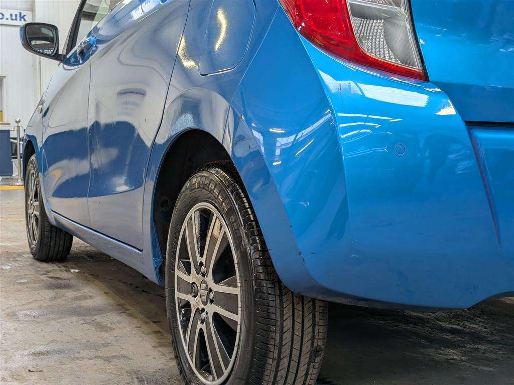 <p>2015 SUZUKI CELERIO SZ4</p>