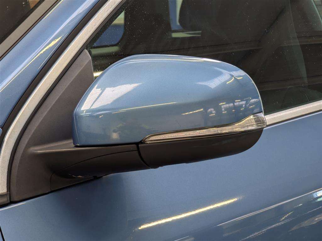 <p>2014 VOLVO V60 SE LUX T4 AUTO</p>