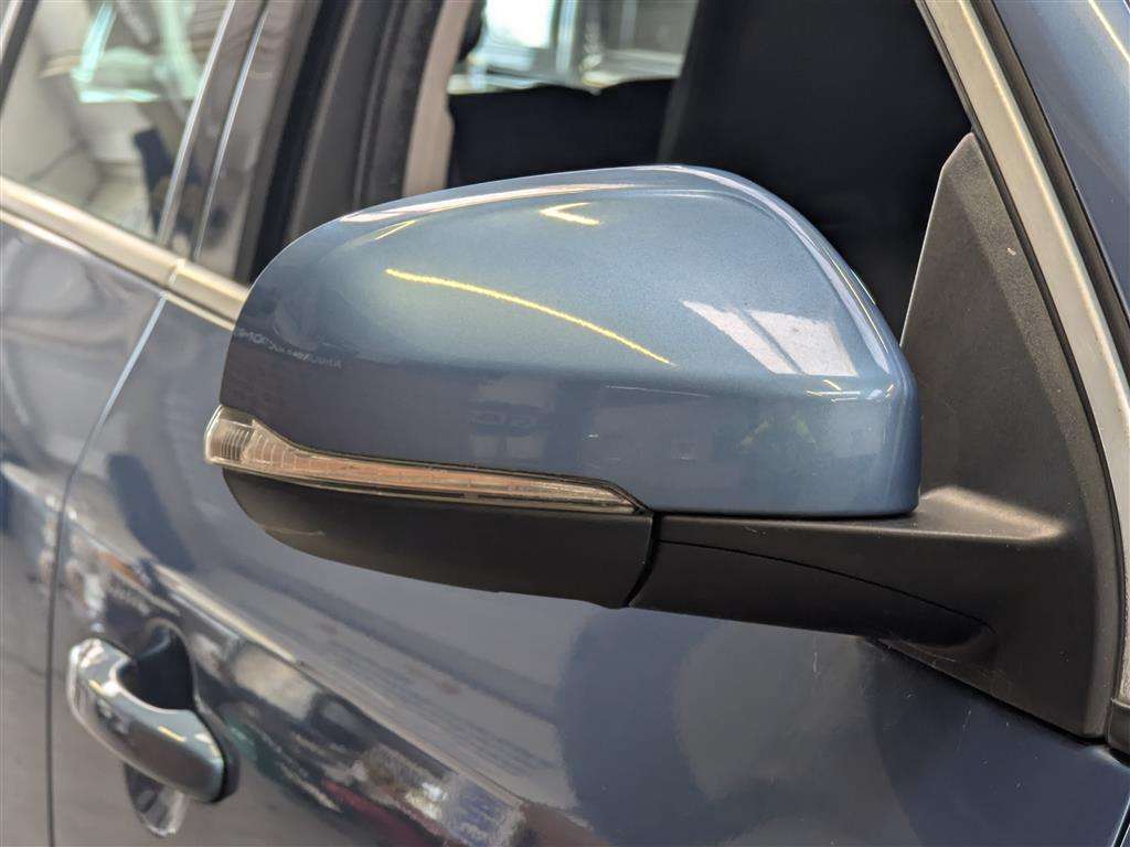 <p>2014 VOLVO V60 SE LUX T4 AUTO</p>