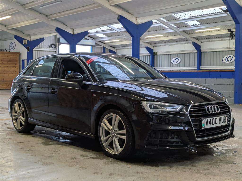 <p>2019 AUDI A3 S LINE 35 TFSI</p>