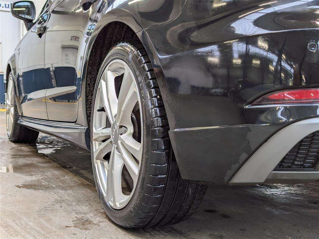 <p>2019 AUDI A3 S LINE 35 TFSI</p>