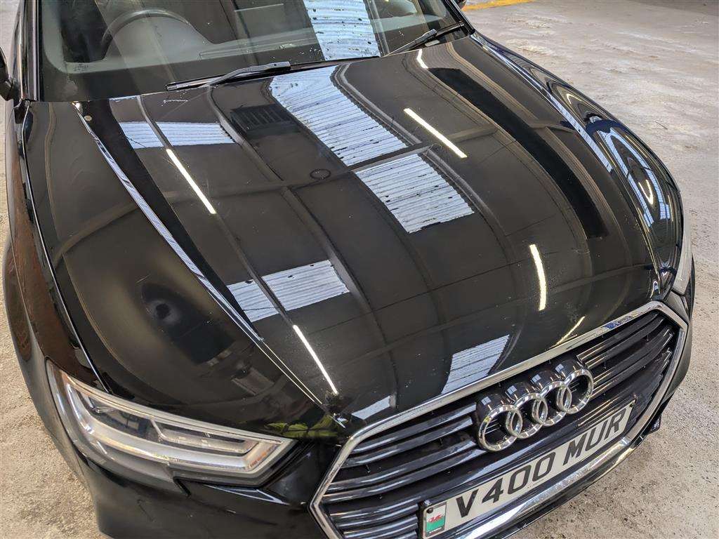 <p>2019 AUDI A3 S LINE 35 TFSI</p>