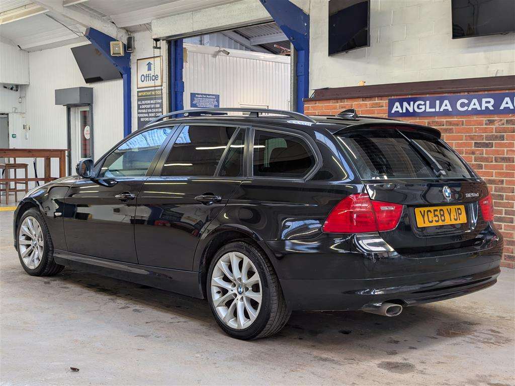 <p>2008 BMW 320D SE TOURING AUTO</p>