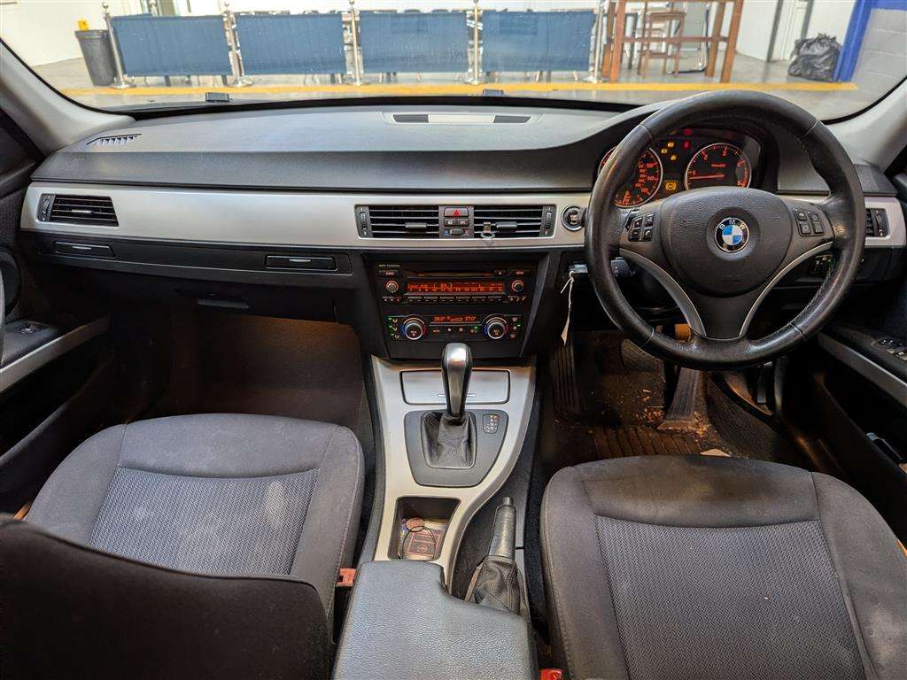<p>2008 BMW 320D SE TOURING AUTO</p>