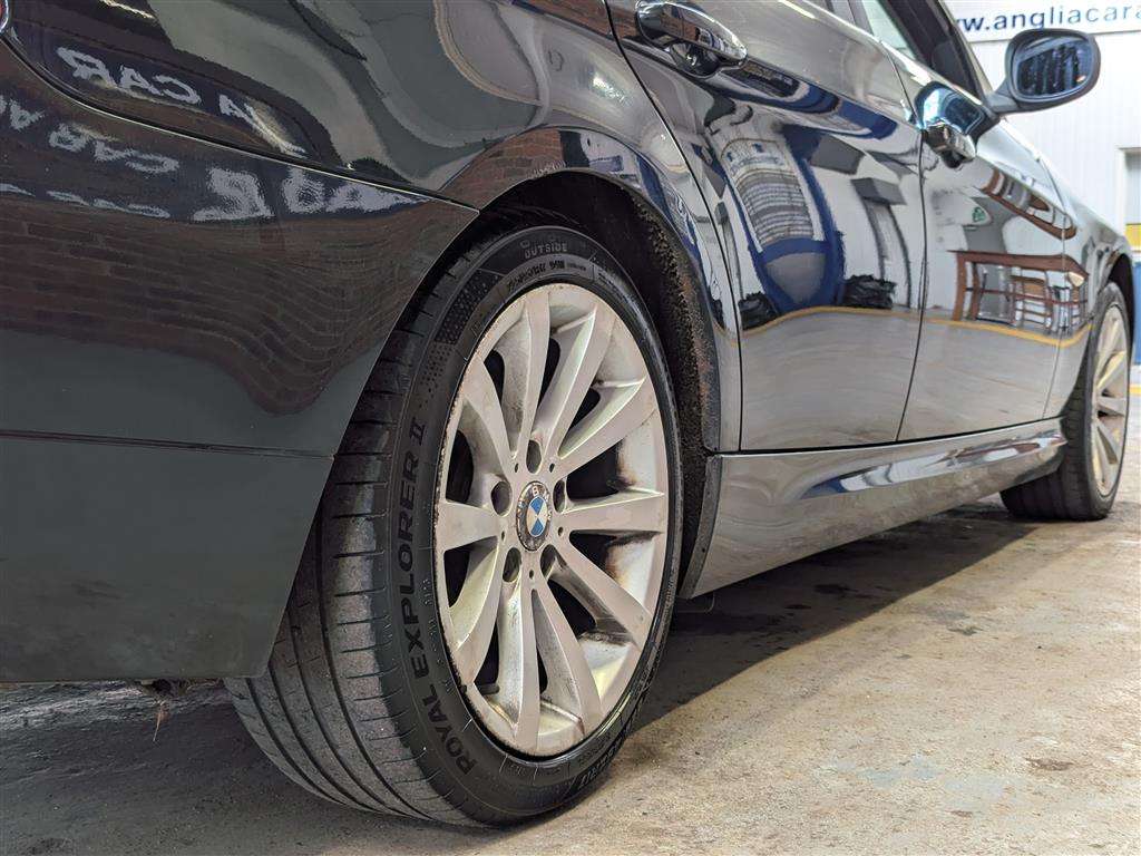 <p>2008 BMW 320D SE TOURING AUTO</p>