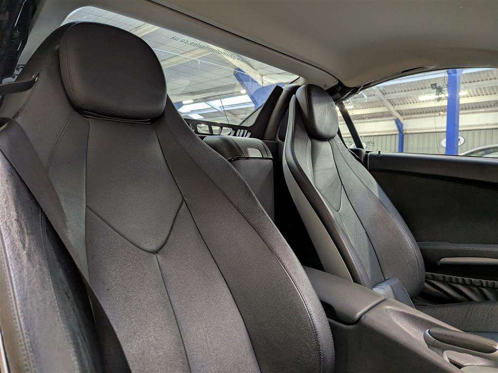 <p>2006 MERCEDES SLK 200 KOMPRESSOR AUTO</p>