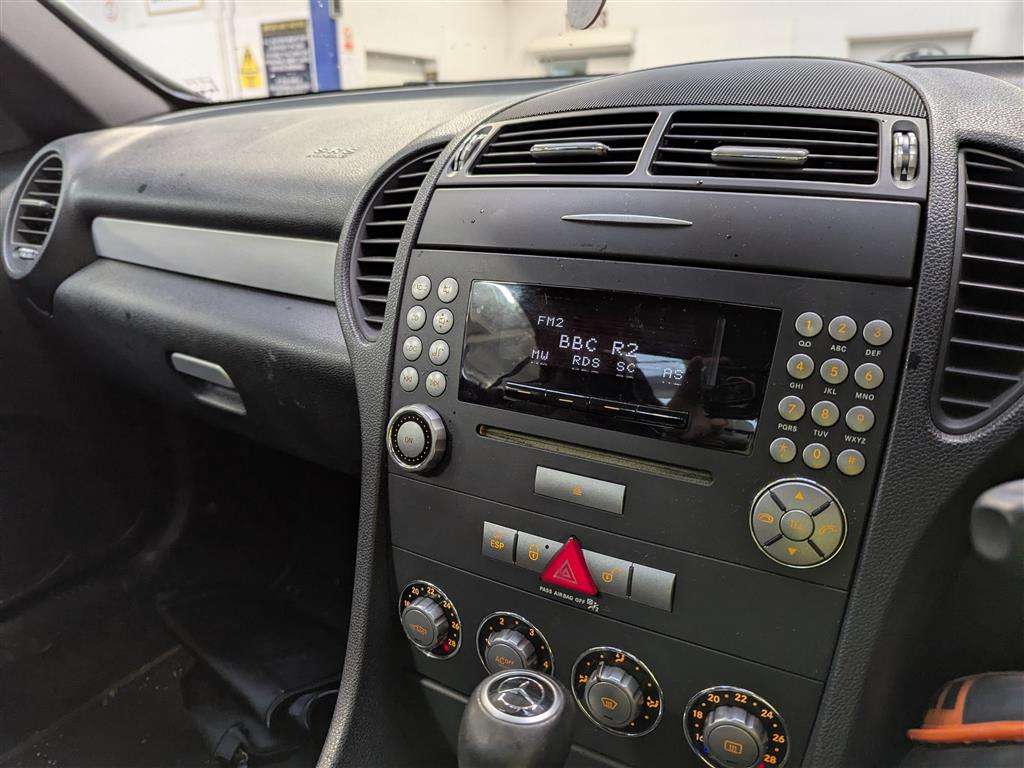 <p>2006 MERCEDES SLK 200 KOMPRESSOR AUTO</p>