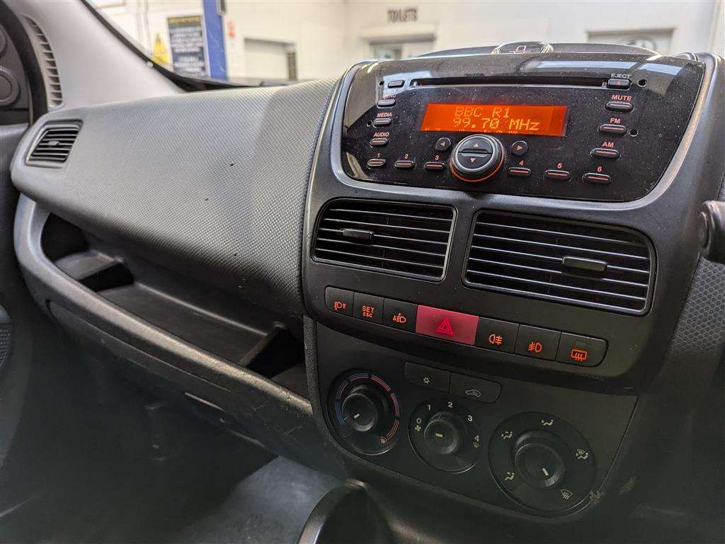 <p>2013 FIAT DOBLO 16V SX MULTIJET</p>