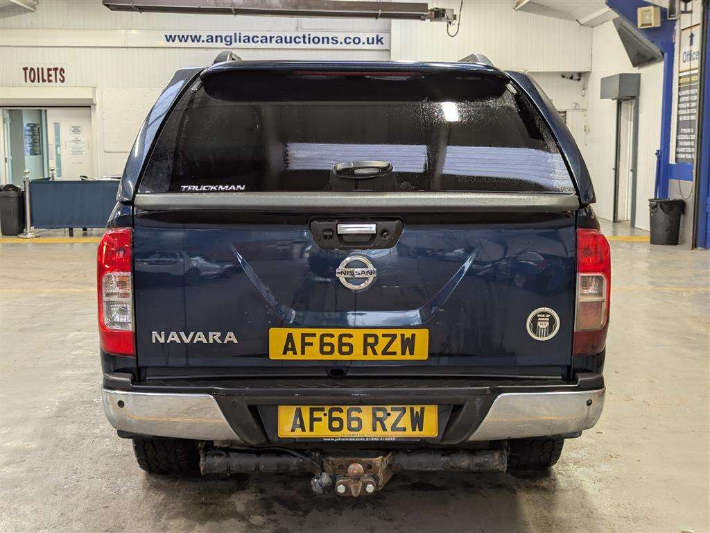 <p>2016 NISSAN NAVARA ACENTA + DCI</p>