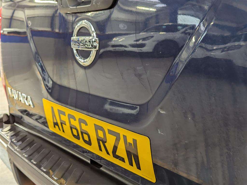 <p>2016 NISSAN NAVARA ACENTA + DCI</p>