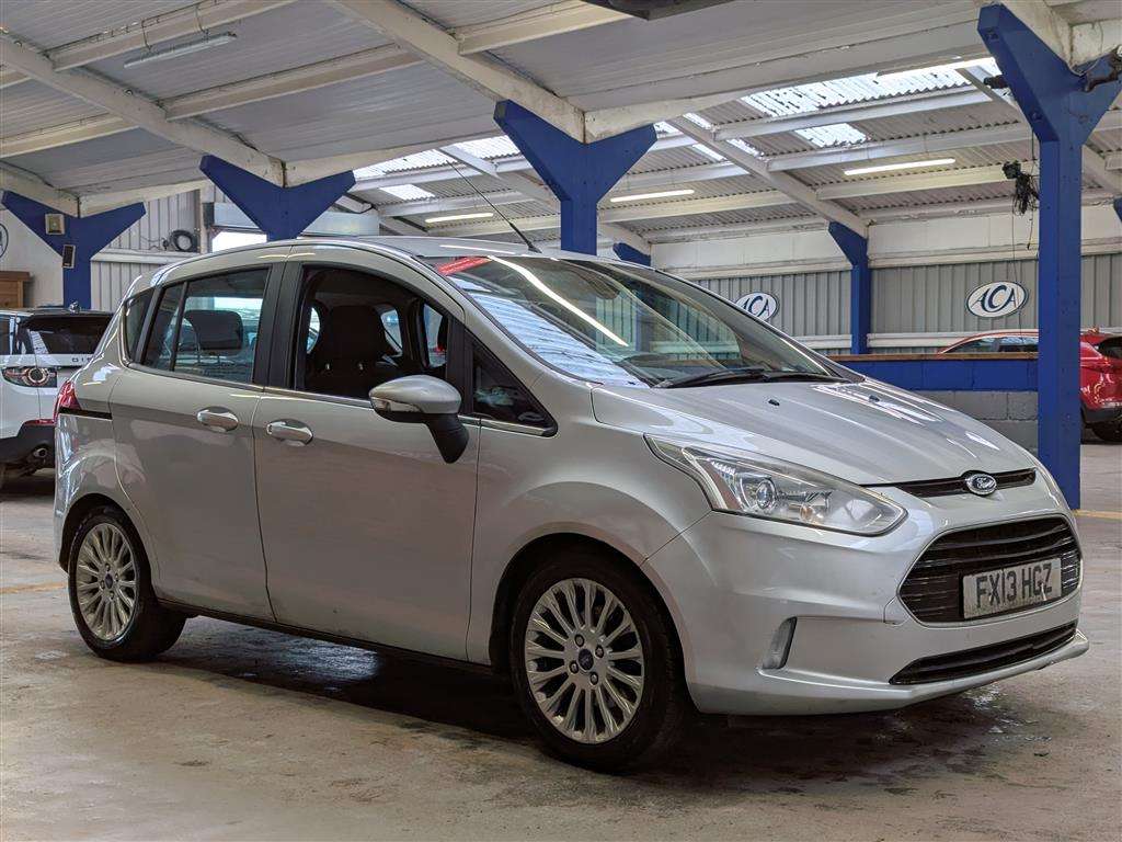 <p>2013 FORD B-MAX TITANIUM TURBO</p>