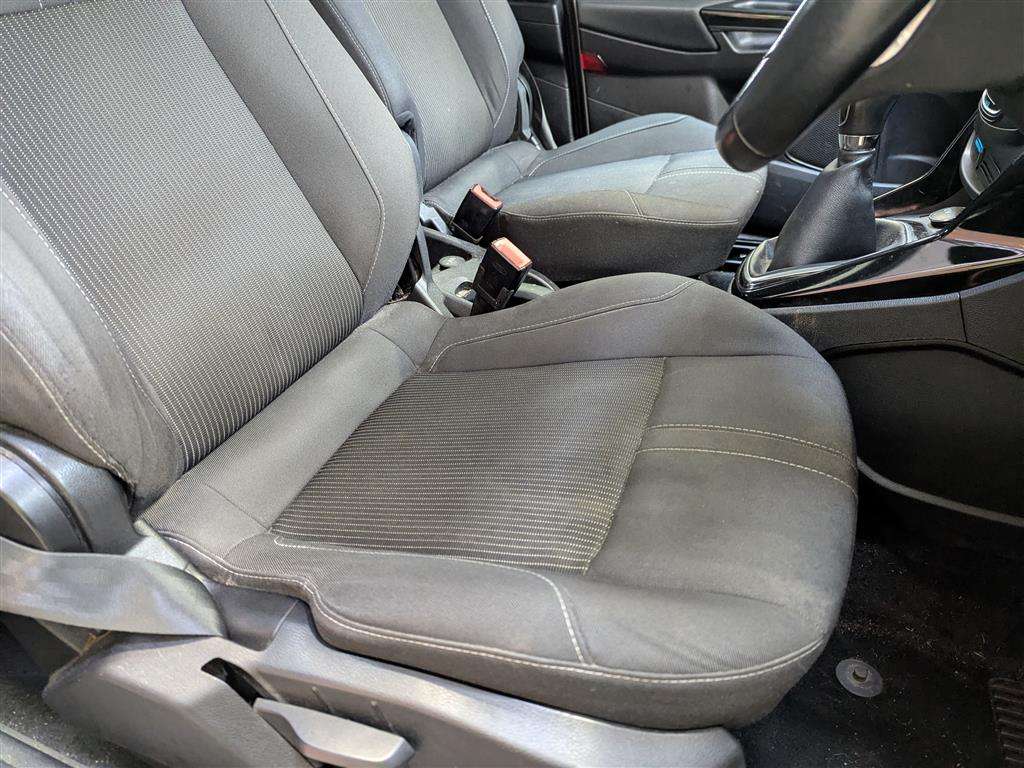 <p>2013 FORD B-MAX TITANIUM TURBO</p>