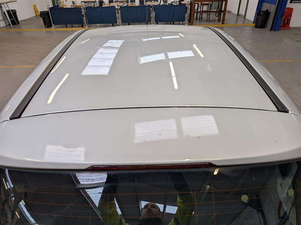 <p>2013 FORD B-MAX TITANIUM TURBO</p>