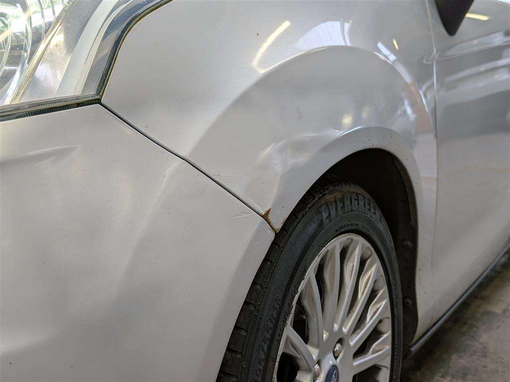 <p>2013 FORD B-MAX TITANIUM TURBO</p>