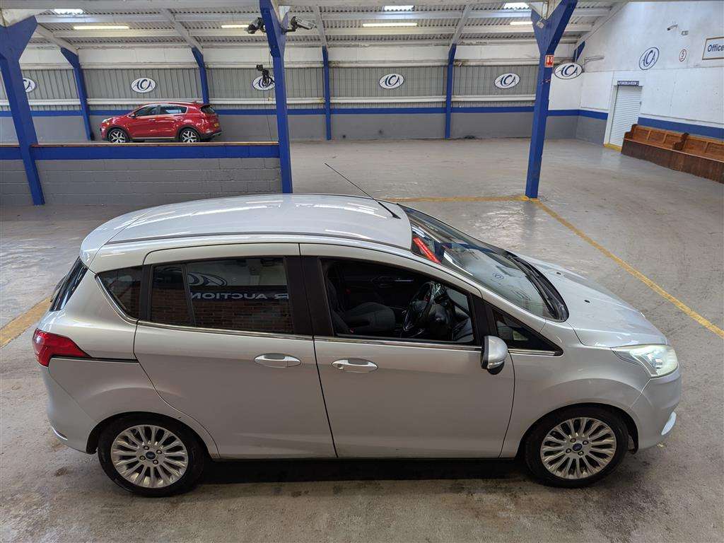 <p>2013 FORD B-MAX TITANIUM TURBO</p>