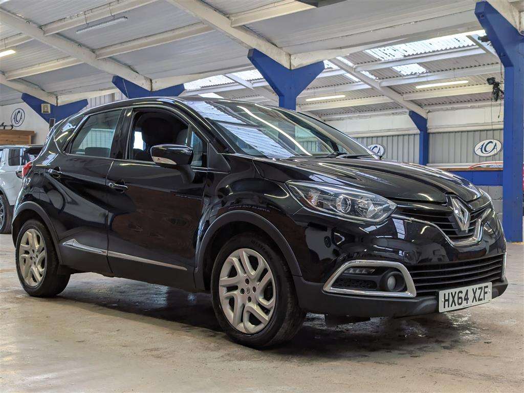 <p>2014 RENAULT CAPTURD-QUE M-NAV ENERGY</p>