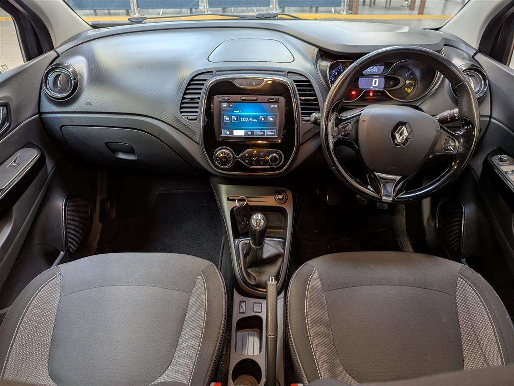 <p>2014 RENAULT CAPTURD-QUE M-NAV ENERGY</p>