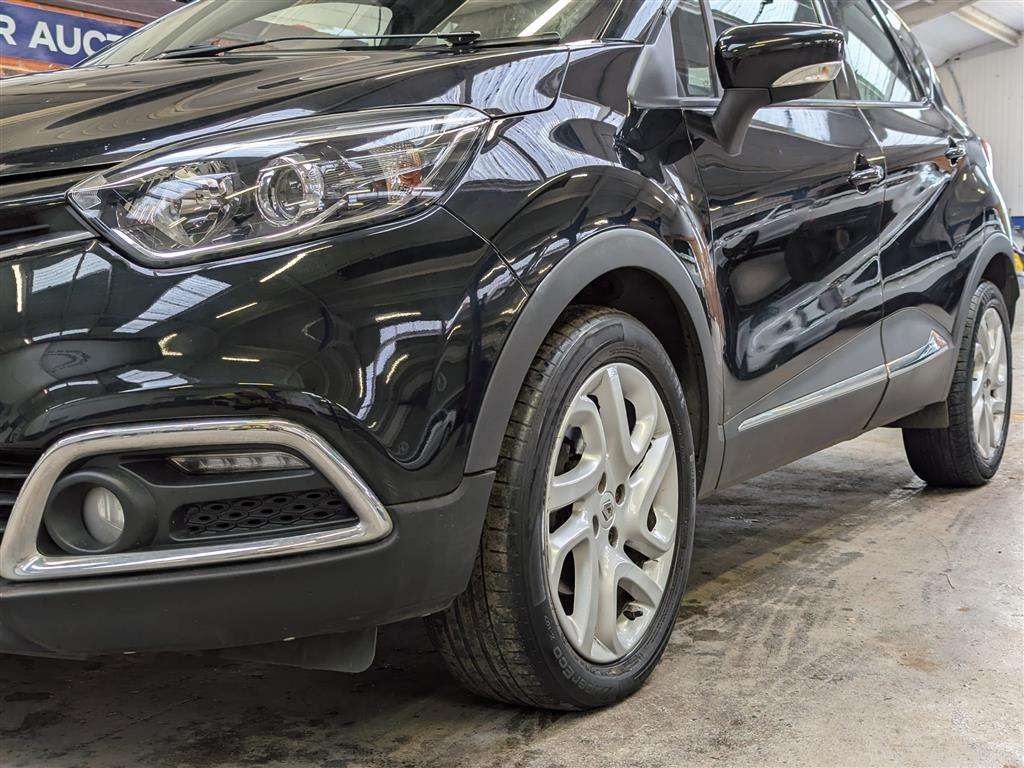 <p>2014 RENAULT CAPTURD-QUE M-NAV ENERGY</p>