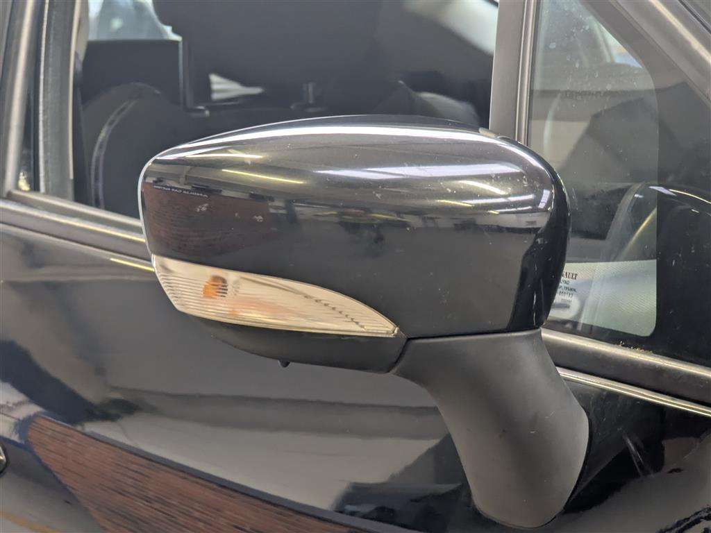 <p>2014 RENAULT CAPTURD-QUE M-NAV ENERGY</p>