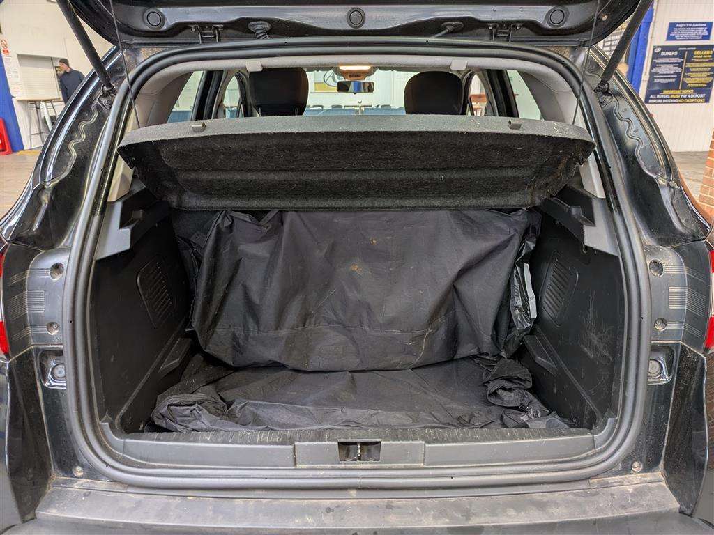 <p>2014 RENAULT CAPTURD-QUE M-NAV ENERGY</p>