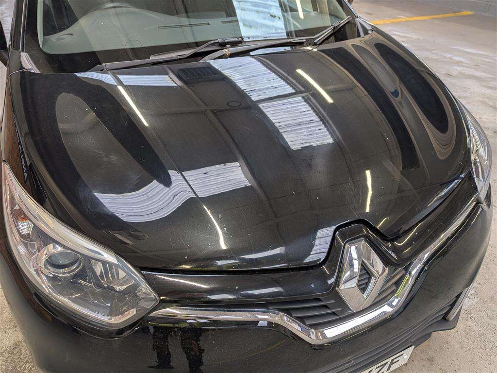 <p>2014 RENAULT CAPTURD-QUE M-NAV ENERGY</p>