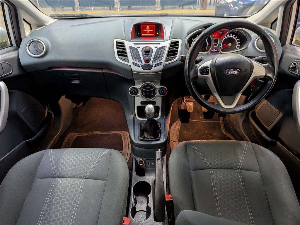 <p>2011 FORD FIESTA ZETEC</p>