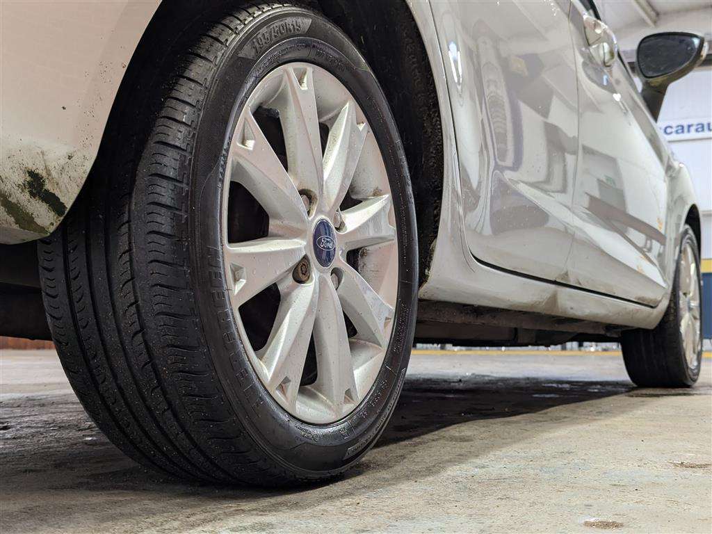 <p>2011 FORD FIESTA ZETEC</p>