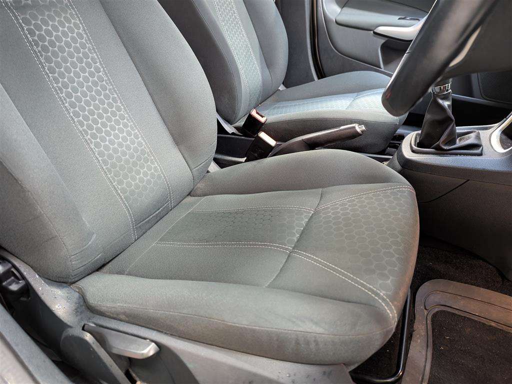 <p>2011 FORD FIESTA ZETEC</p>