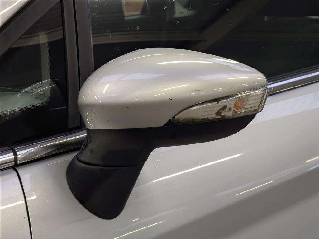 <p>2011 FORD FIESTA ZETEC</p>