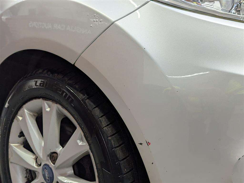 <p>2011 FORD FIESTA ZETEC</p>