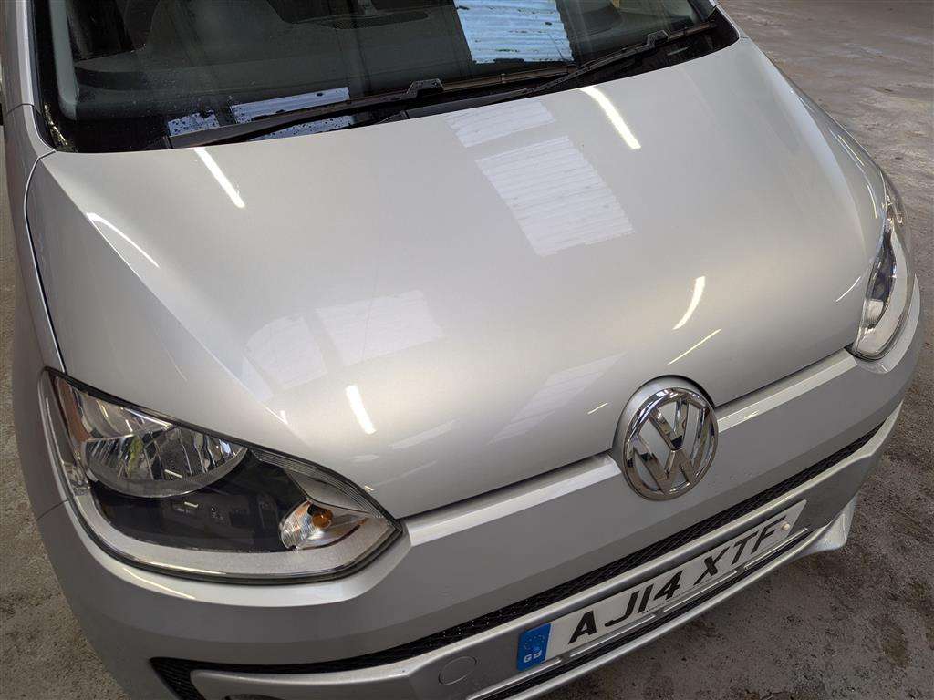 <p>2014 VOLKSWAGEN HIGH UP AUTO</p>