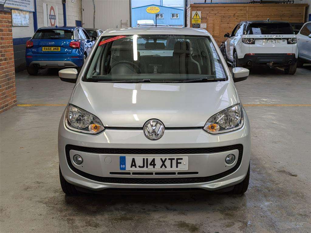 <p>2014 VOLKSWAGEN HIGH UP AUTO</p>