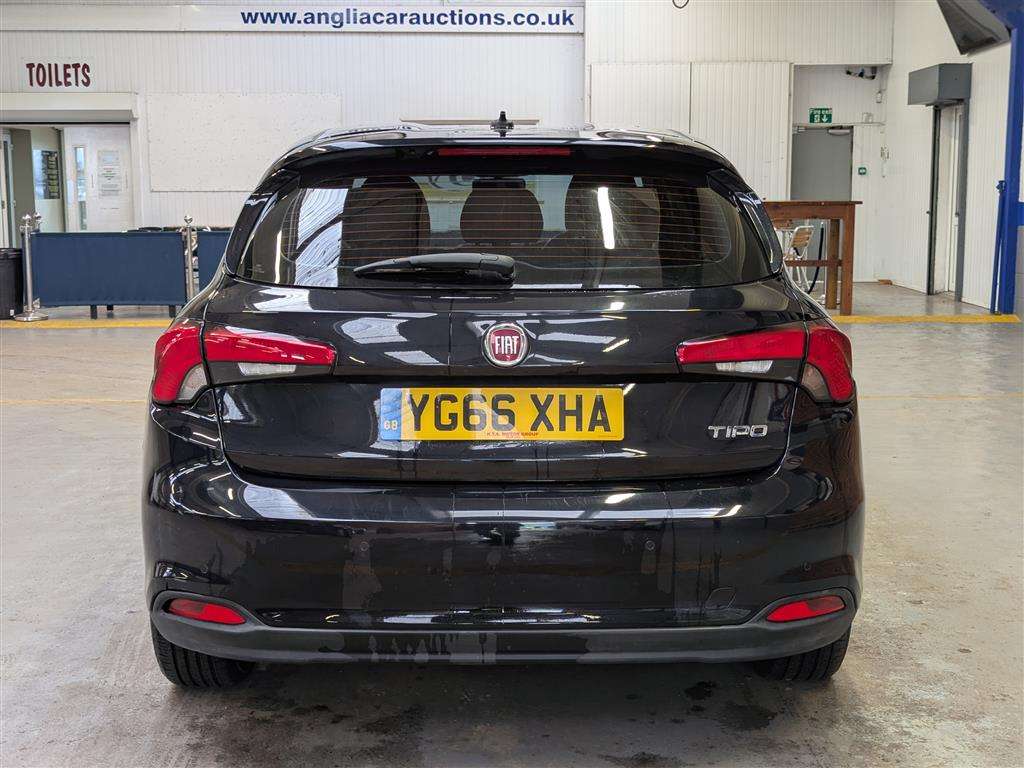 <p>2016 FIAT TIPO EASY + MULITJET</p>