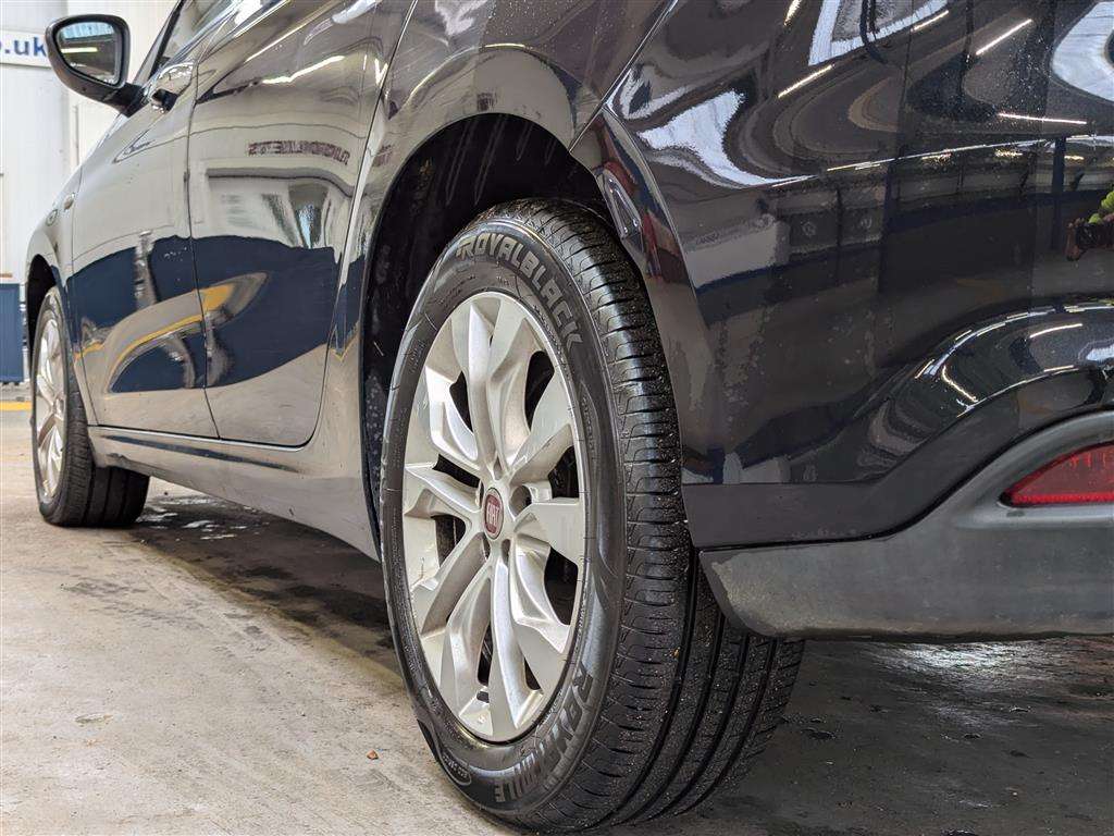 <p>2016 FIAT TIPO EASY + MULITJET</p>