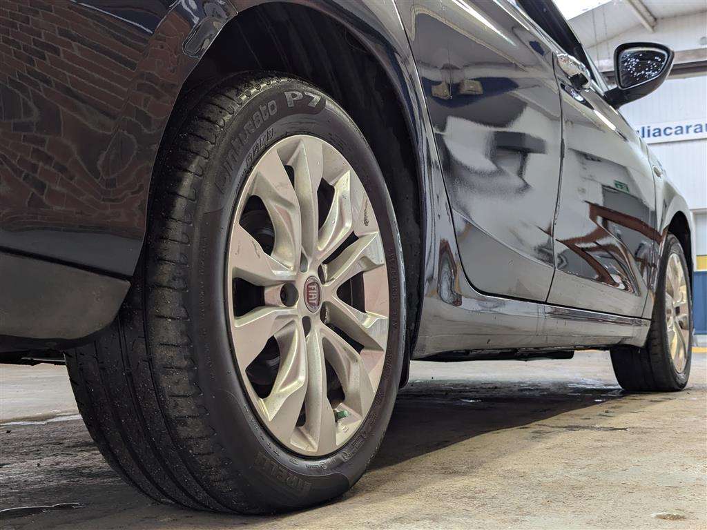 <p>2016 FIAT TIPO EASY + MULITJET</p>