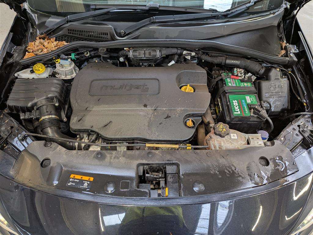 <p>2016 FIAT TIPO EASY + MULITJET</p>