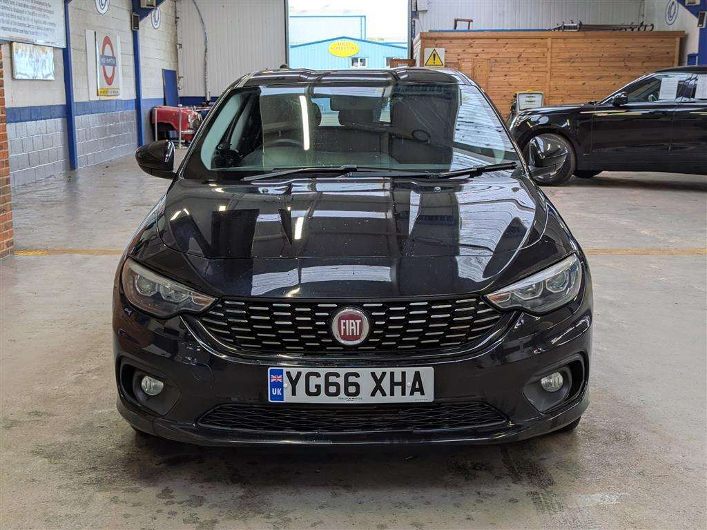 <p>2016 FIAT TIPO EASY + MULITJET</p>