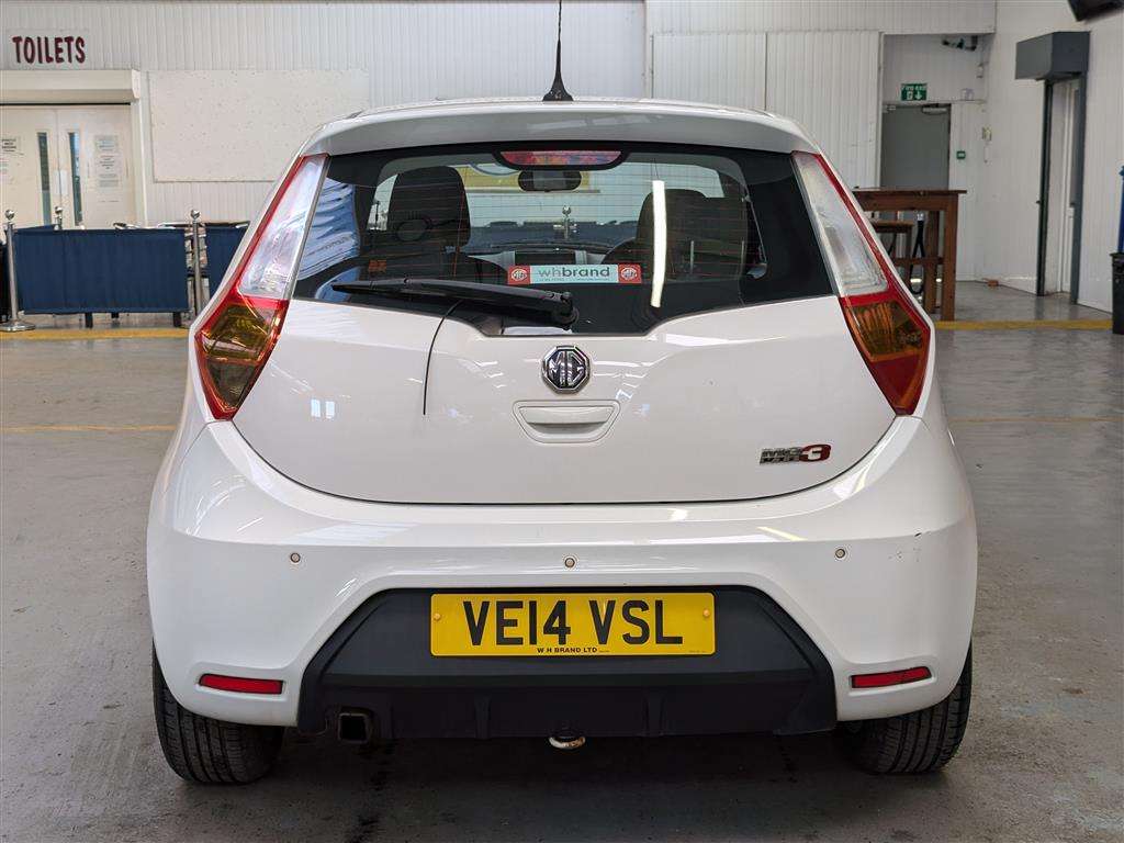 <p>2014 MG 3 STYLE VTI-TECH</p>