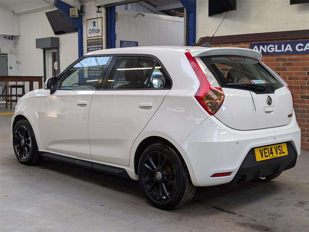 <p>2014 MG 3 STYLE VTI-TECH</p>