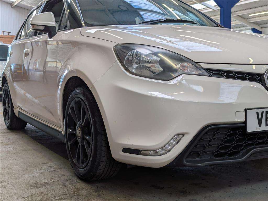 <p>2014 MG 3 STYLE VTI-TECH</p>