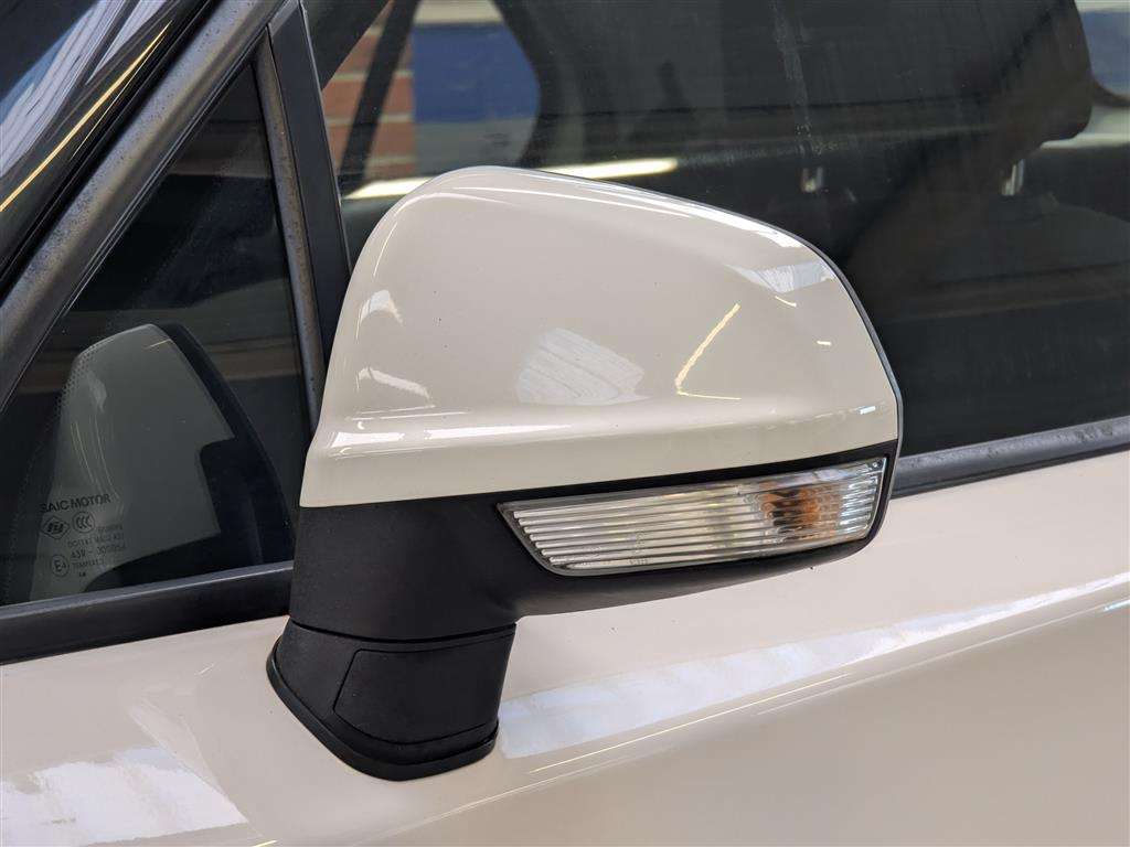 <p>2014 MG 3 STYLE VTI-TECH</p>